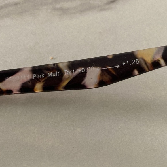 Tortoise Shell Pattern Glasses - Picture 12 of 16